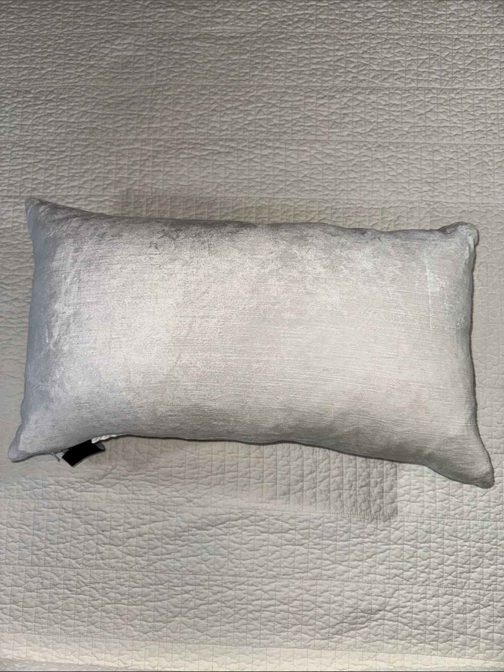 TAHARI White Velvet Down Filled Beaded Pillow Gold Lumbar like new - Picture 4 of 6